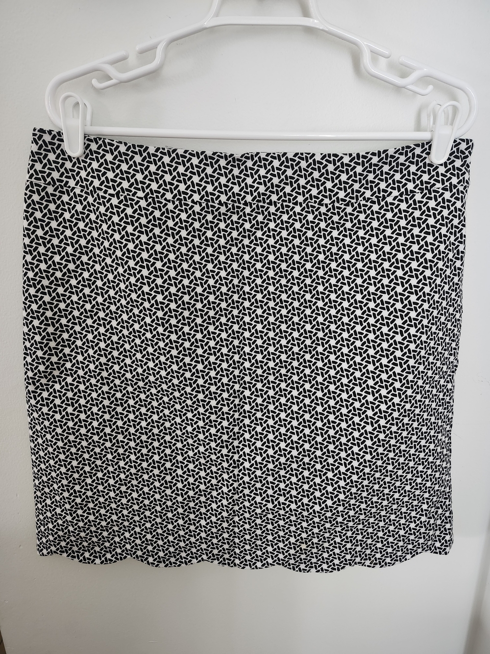 Talbots Black and White Geometric Midi Skirt